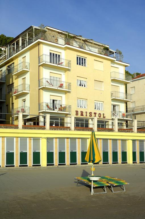 Hotel Bristol Laigueglia Buitenkant foto