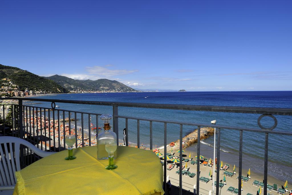 Hotel Bristol Laigueglia Kamer foto
