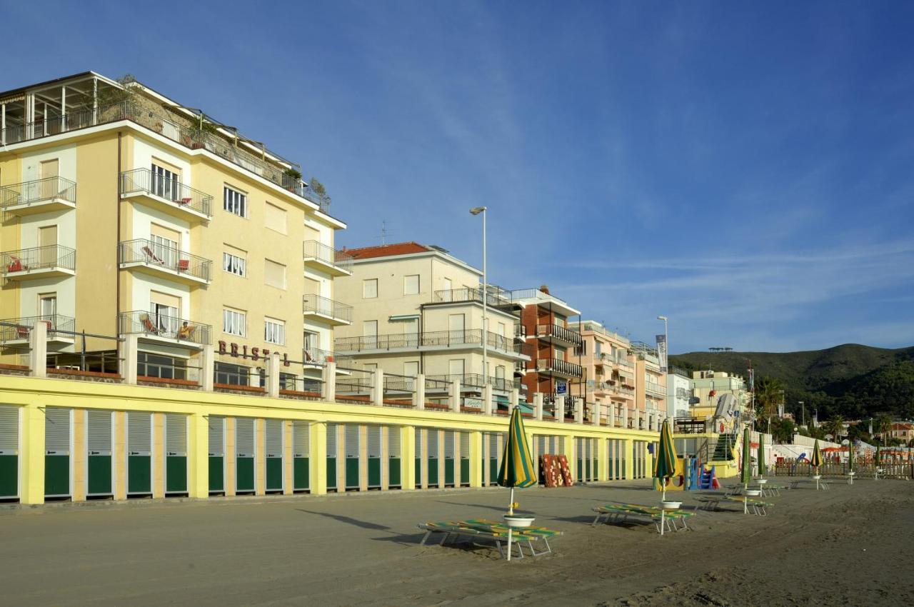 Hotel Bristol Laigueglia Buitenkant foto
